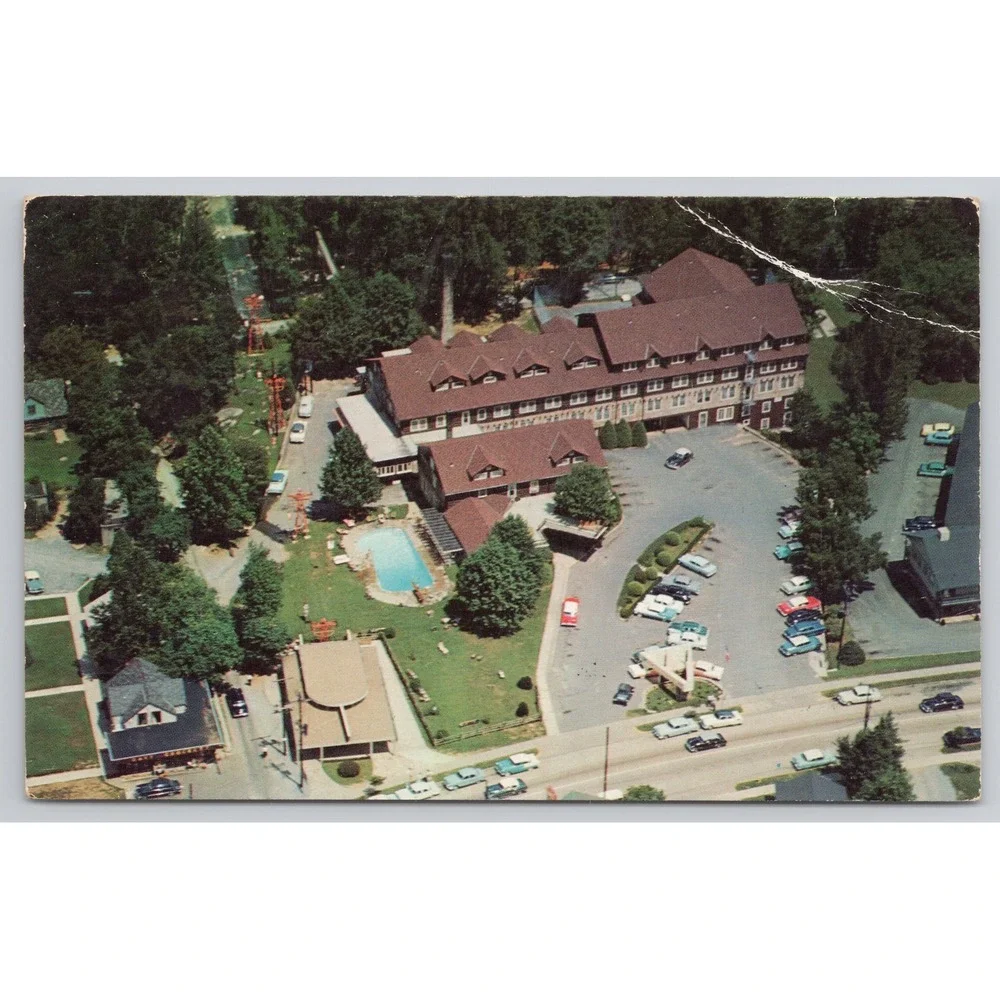 The New Gatlinburg Inn Postcard Gatlinburg‎ Tennessee Aerial View